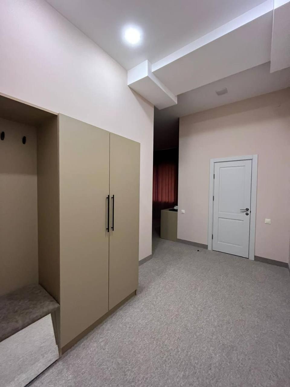 Hotel Port Plaza Evn P'arak'ar Exterior foto