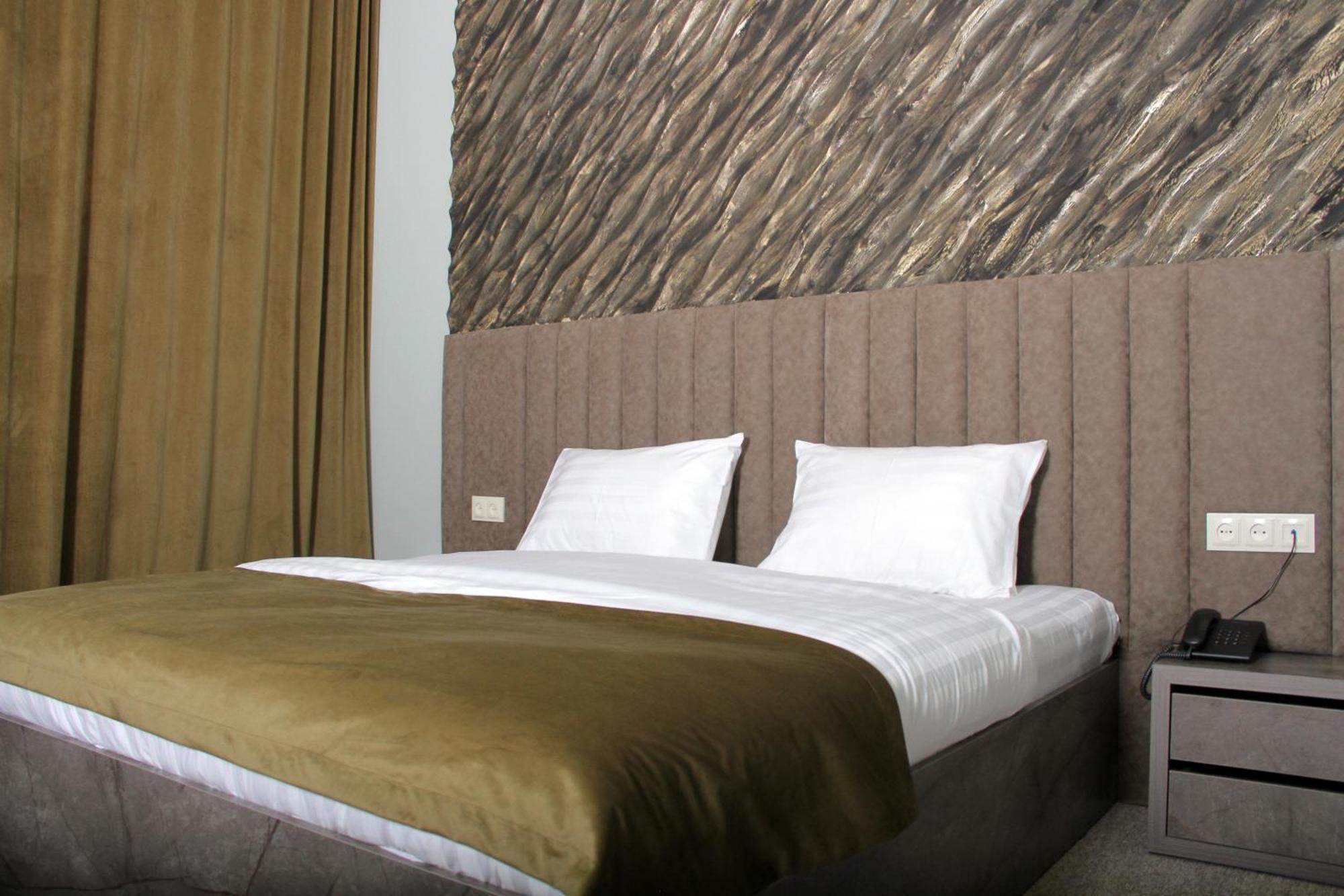 Hotel Port Plaza Evn P'arak'ar Exterior foto